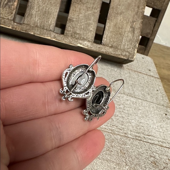 Sterling silver 925 great shape Onyx black gemstone ornate dangle wire earrings - Picture 6 of 8